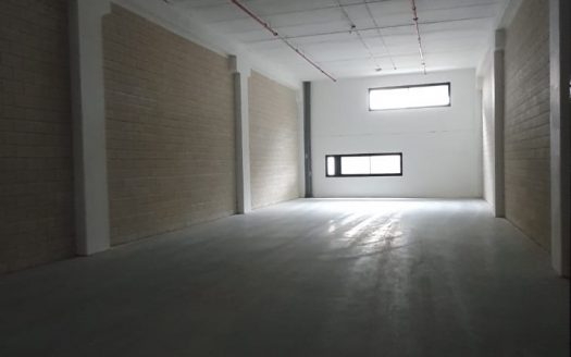 להשכרה מבנה לתעשייה לאחסנה לכל מטרה